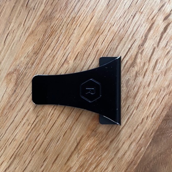 Ridge Wallet, Carbon AirTag Clip, Money Clip - Picture 4 of 8